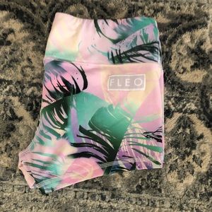 Fleo Shorts